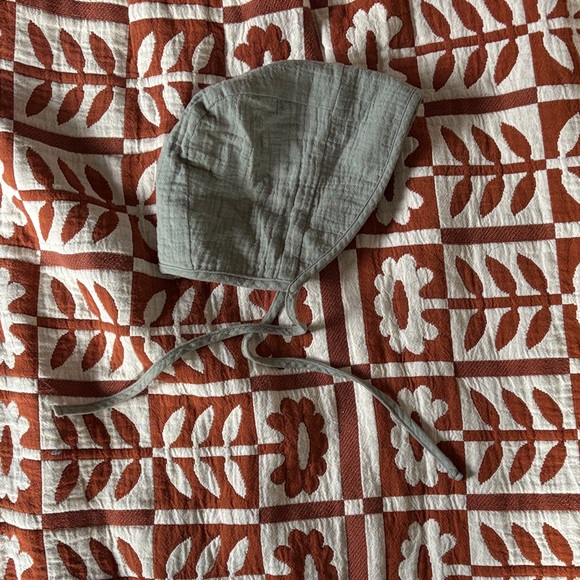 Rylee & Cru Bonnet - Picture 1 of 4